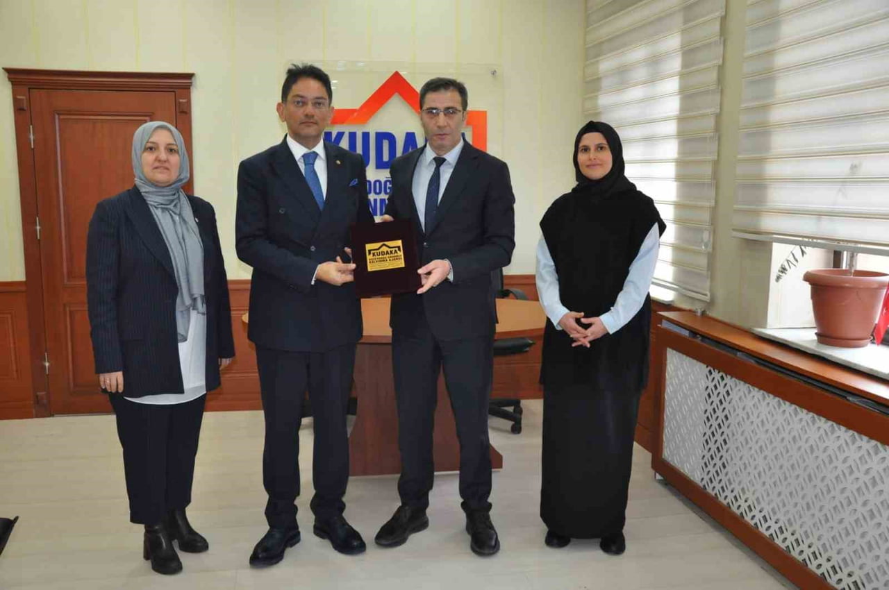 ERZURUM TİCARET BORSASI YÖNETİM KURULU BAŞKANI HAKAN ORAL, DEZAVANTAJLI GRUPLARIN TOPLUMA VE...