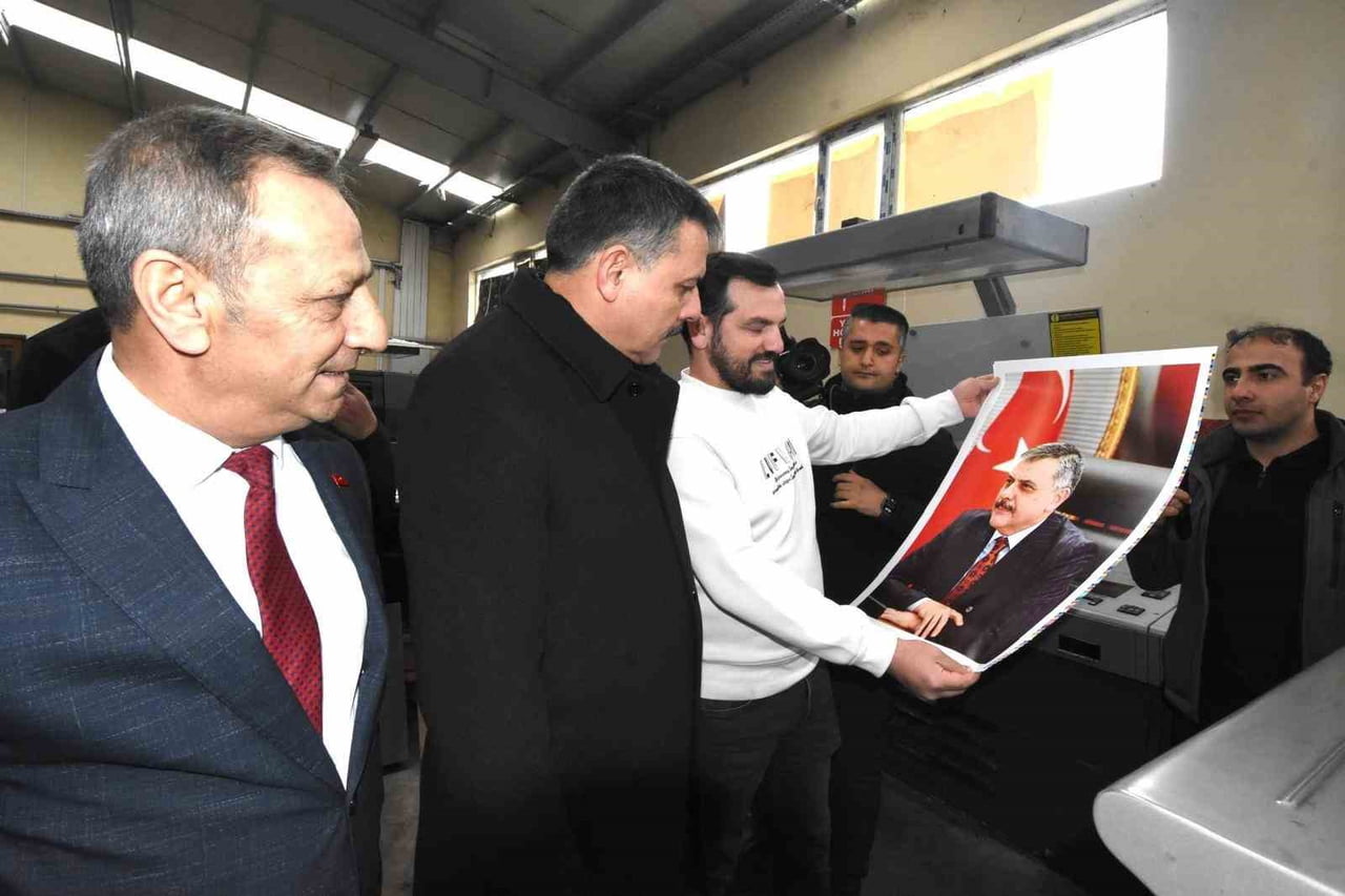 ERZURUM VALİSİ MUSTAFA ÇİFTÇİ, 42'NCİ KURULUŞ YILINDA BERABERİNDE VALİ YARDIMCISI MEMET FARUK...