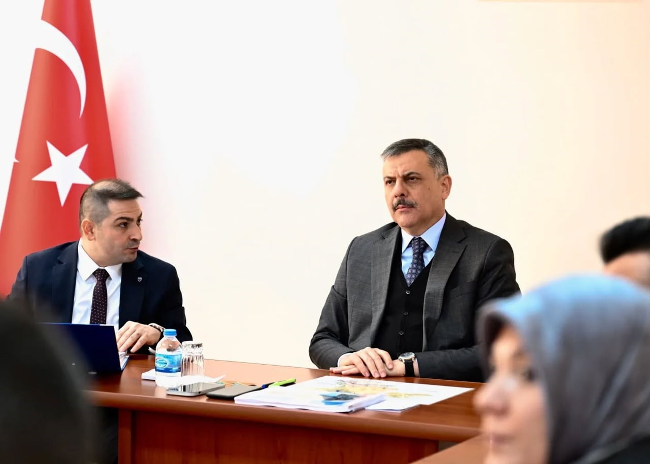 ERZURUM VALİSİ MUSTAFA ÇİFTÇİ, AZİZİYE İLÇESİNİ ZİYARET EDEREK KAYMAKAM MUHAMMED TUGAY’DAN İLÇEDE...