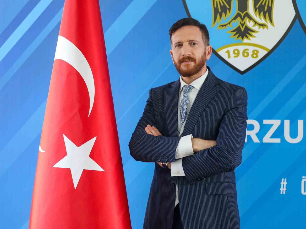 ERZURUMSPOR BAŞKANI AHMET DAL, YENİ YIL DOLAYISIYLA KUTLAMA MESAJI YAYINLADI.