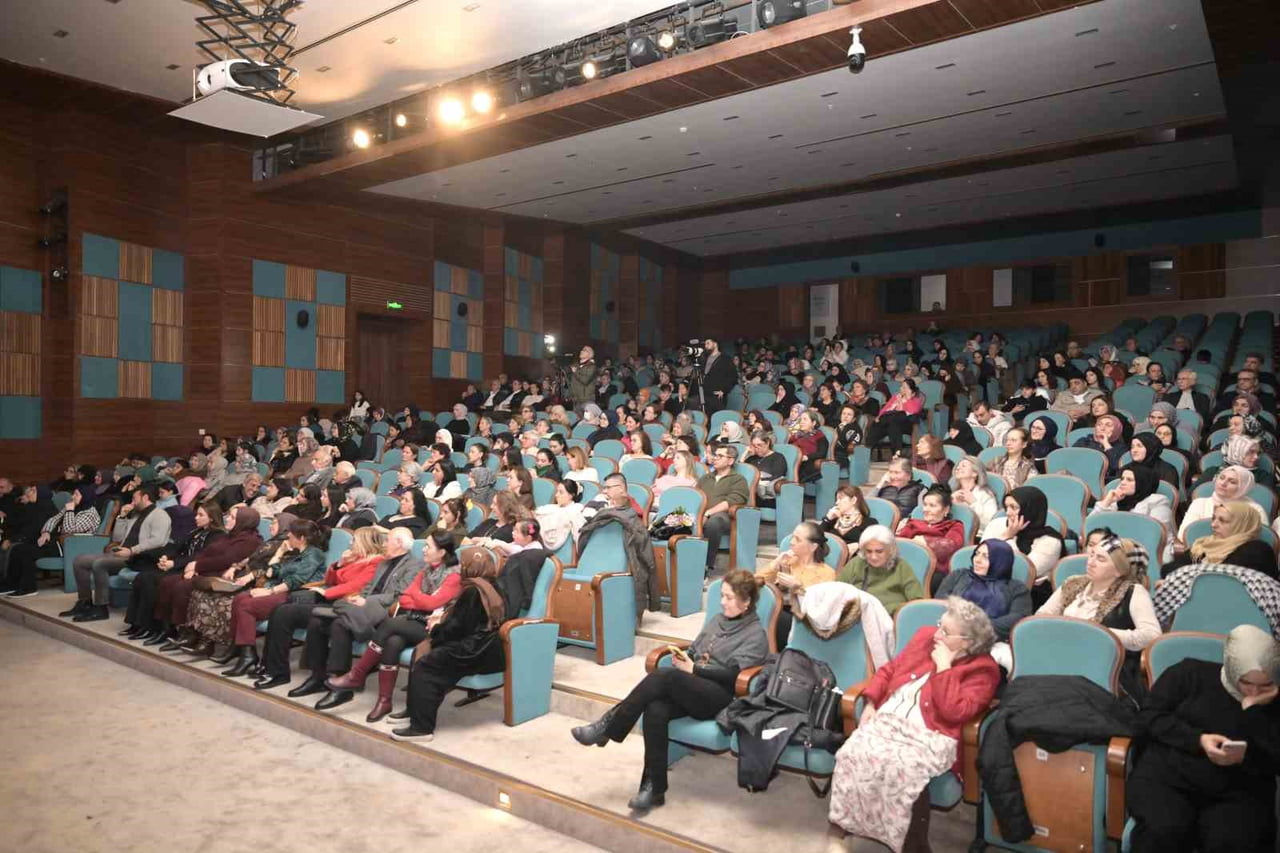 ESENYURT BELEDİYESİ TARAFINDAN DÜZENLENEN "İLAHİLERLE, ŞİİRLERLE YUNUS EMRE" PROGRAMINDA, OZAN...