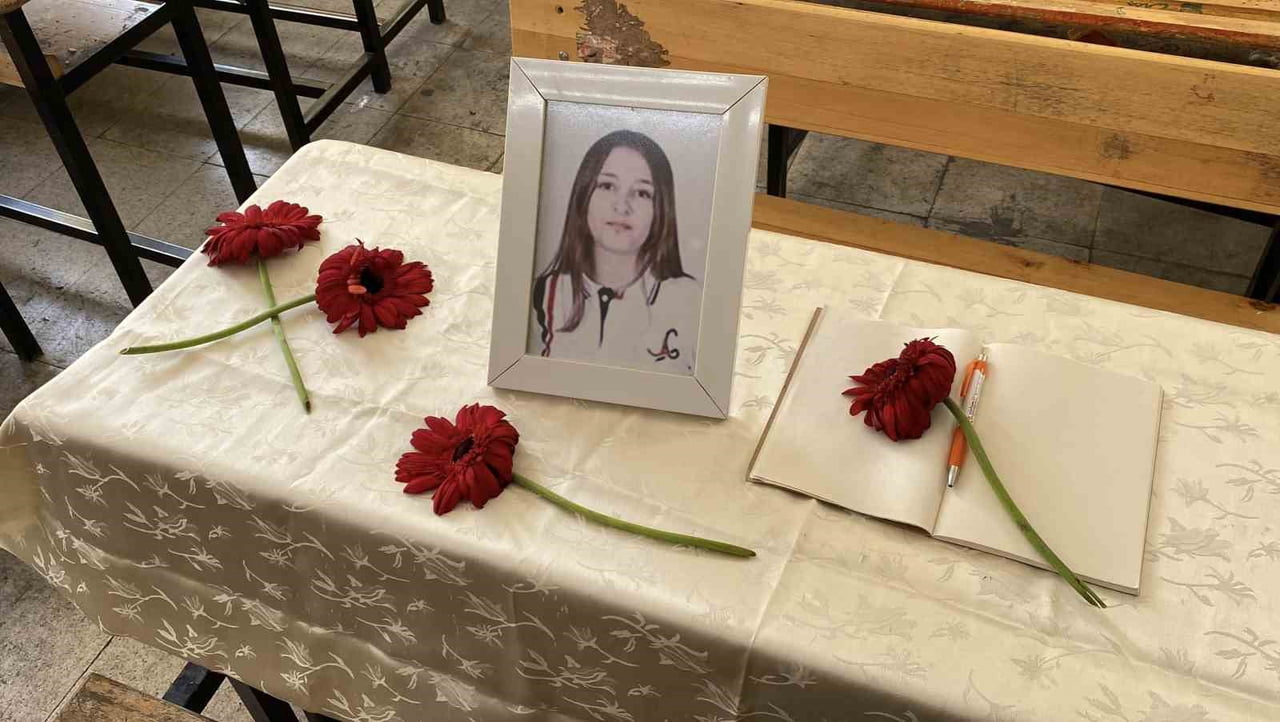 ESKİŞEHİR'DE BİR ARAÇLA YARIŞAN OTOMOBİLİN ÇARPMASI SONUCUNDA HAYATINI KAYBEDEN 3 KİŞİDEN BİRİSİ...