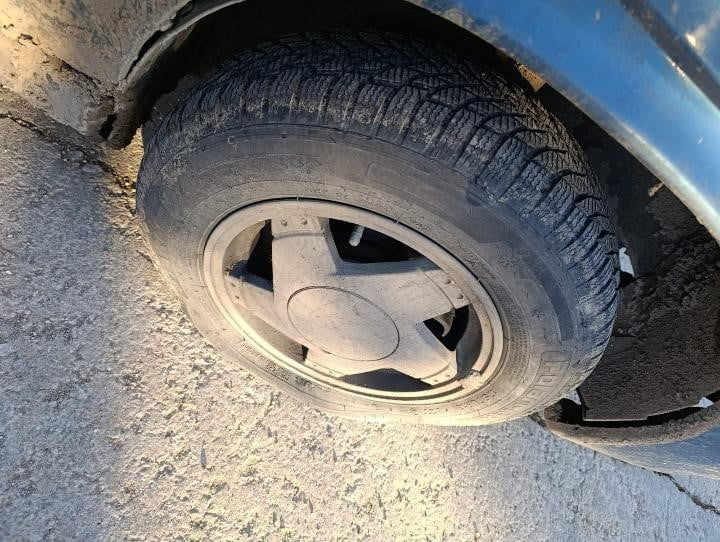 ESKİŞEHİR'DE BÜYÜKDERE-DOĞANÇAYIR KARA YOLUNDA TRAFİK KAZALARINA DAVETİYE ÇIKARAN ÇUKURUN...