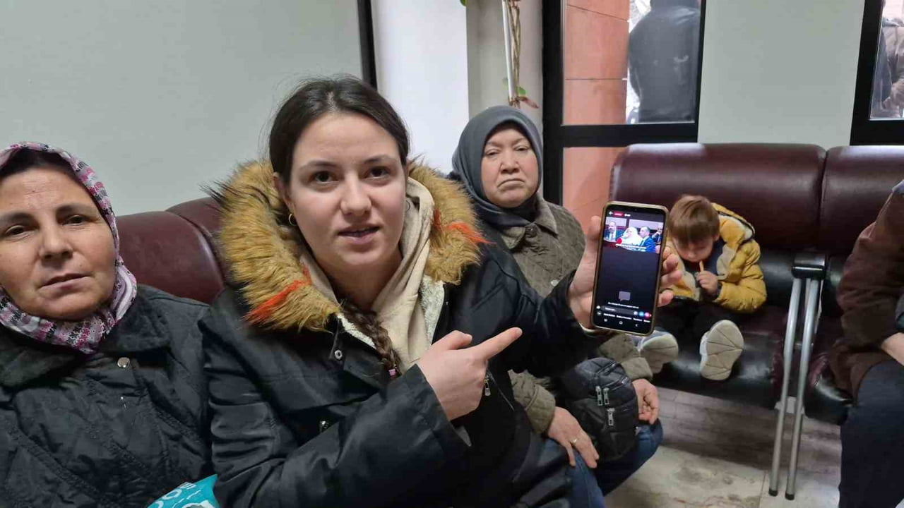 ESKİŞEHİR'İN YEŞİLTEPE MAHALLESİ'YLE İLGİLİ İMAR PLANININ GÖRÜŞÜLDÜĞÜ BÜYÜKŞEHİR BELEDİYESİ OCAK...