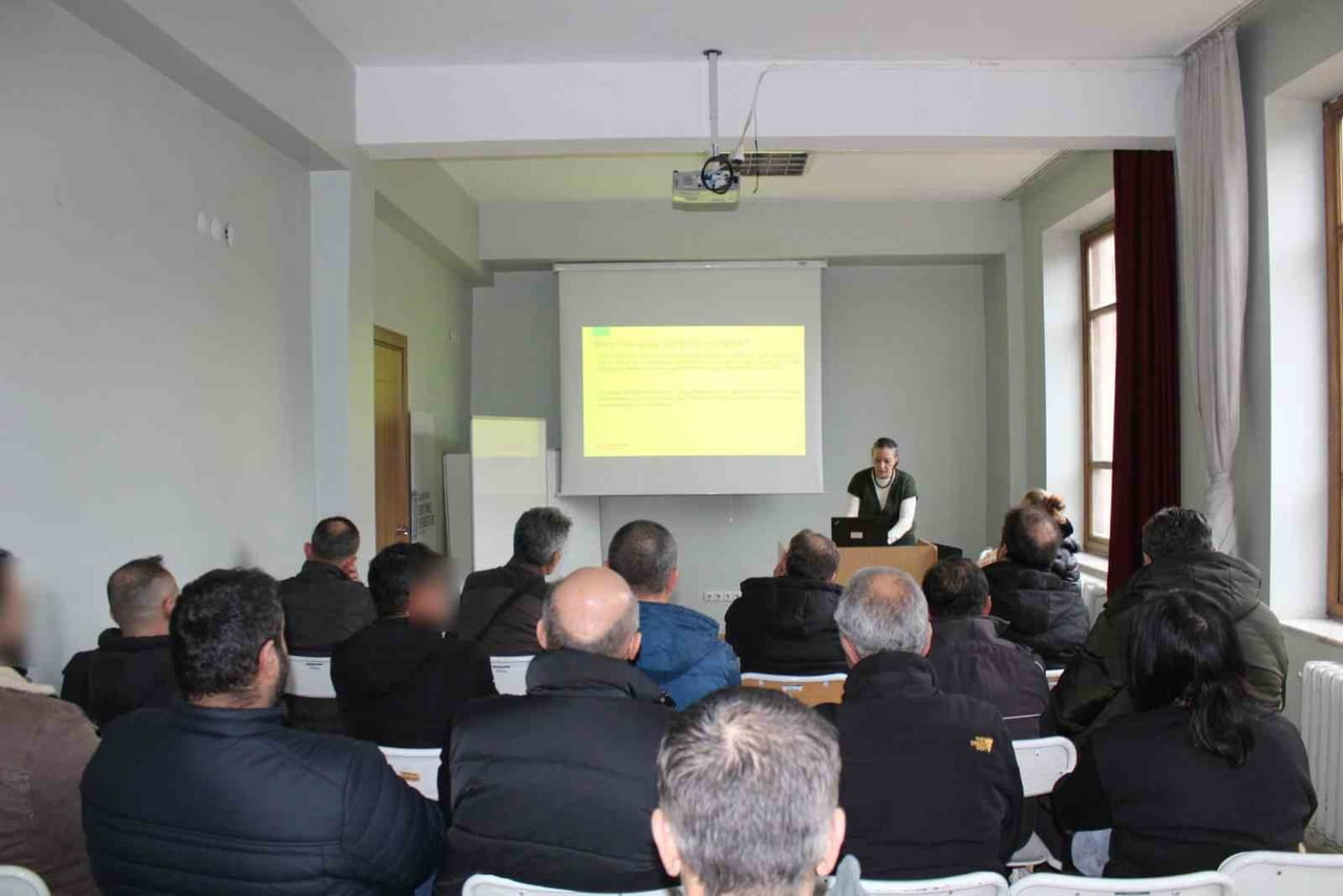 ESKİŞEHİR DENETİMLİ SERBESTLİK İL MÜDÜRLÜĞÜ'NDE YÜKÜMLÜLER İÇİN 'HER YAŞTA SAĞLIK EĞİTİMİ'...