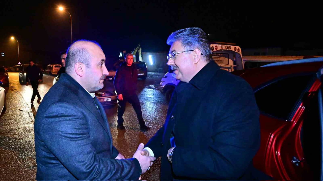 ESKİŞEHİR VALİSİ DR. ERDİNÇ YILMAZ, AK PARTİ İL BAŞKANI GÜRHAN ALBAYRAK’IN VEFAT EDEN KAYINPEDERİ...