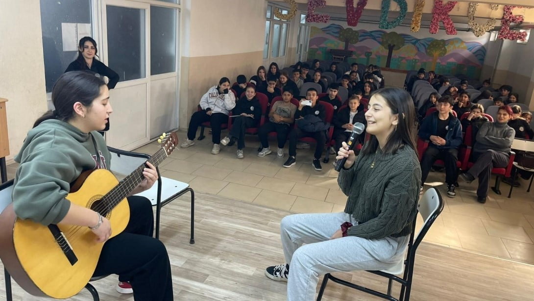 ETKİNLİĞE KATILANLAR