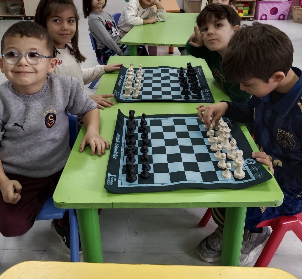 ETKİNLİĞE KATILANLAR