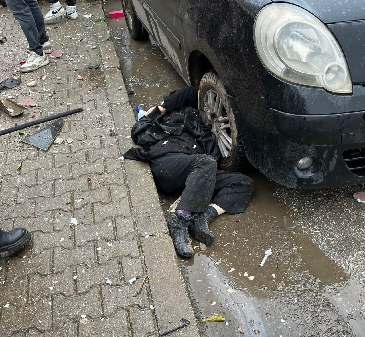 FECİ KAZADA 1'İ AĞIR 6 KİŞİ YARALANDI.