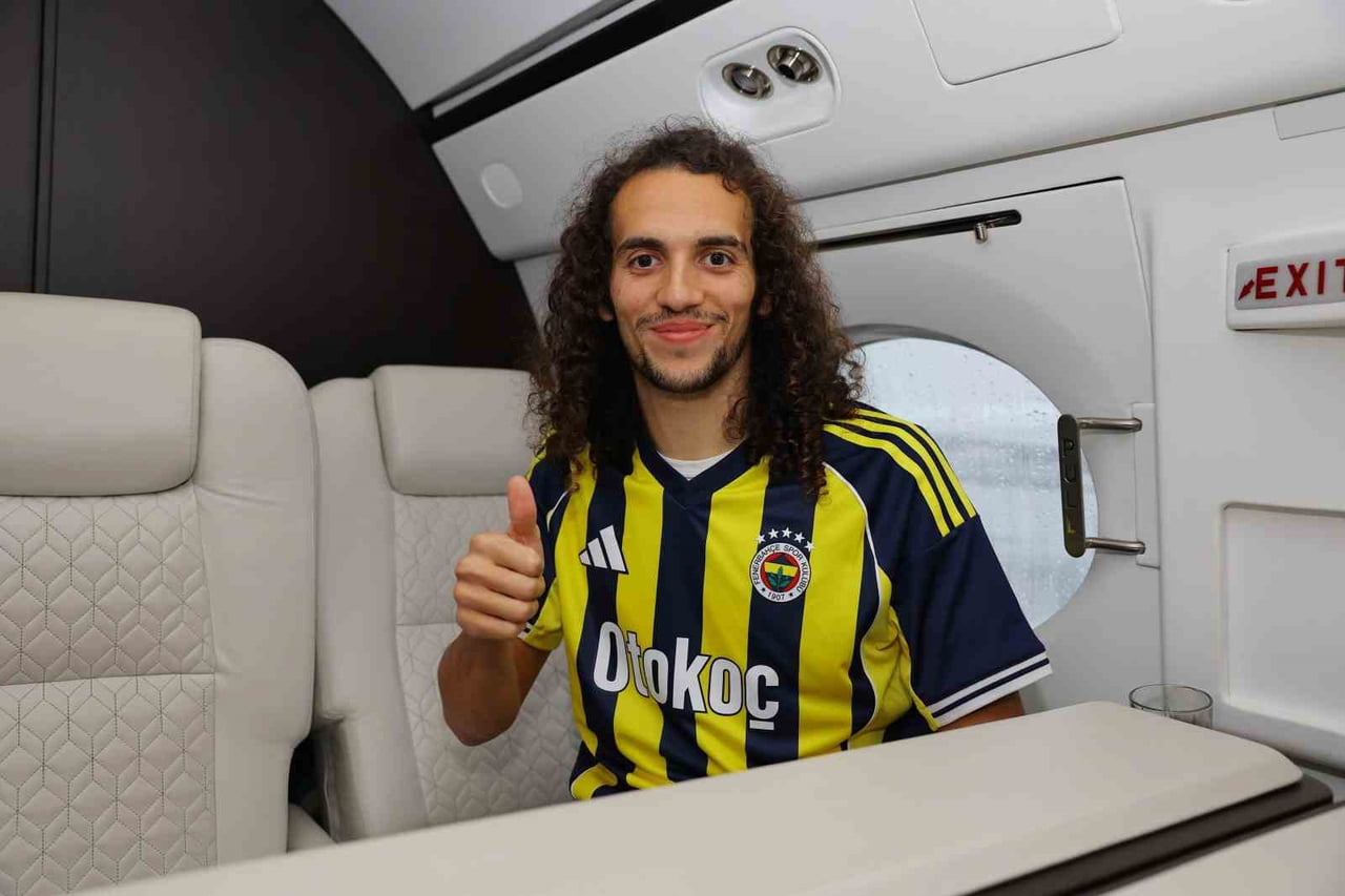 FENERBAHÇE'NİN TRANSFER GÖRÜŞMELERİNDE BULUNDUĞU FRANSIZ FUTBOLCU MATTEO GUENDOUZİ, İSTANBUL'A...