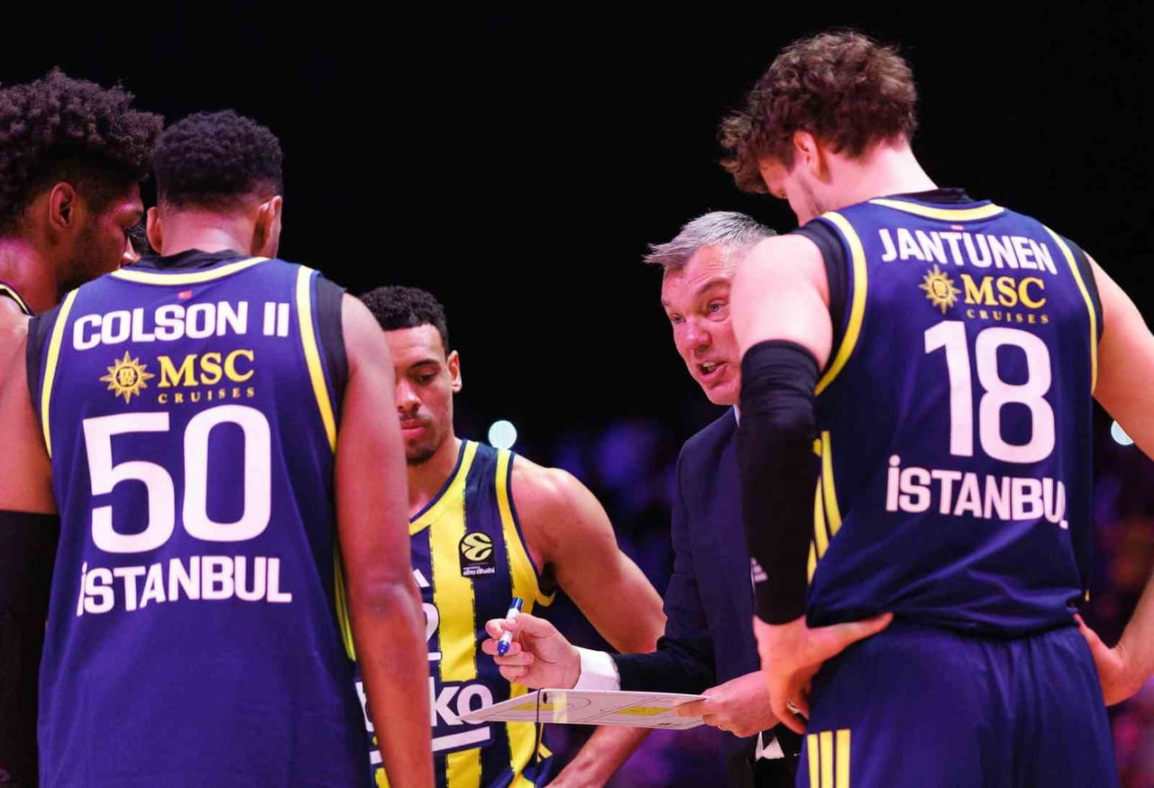 FENERBAHÇE BEKO, EUROLEAGUE 21. HAFTA MAÇINDA DEPLASMANDA DUBAİ BASKETBOL'A 92-81 MAĞLUP OLDU.