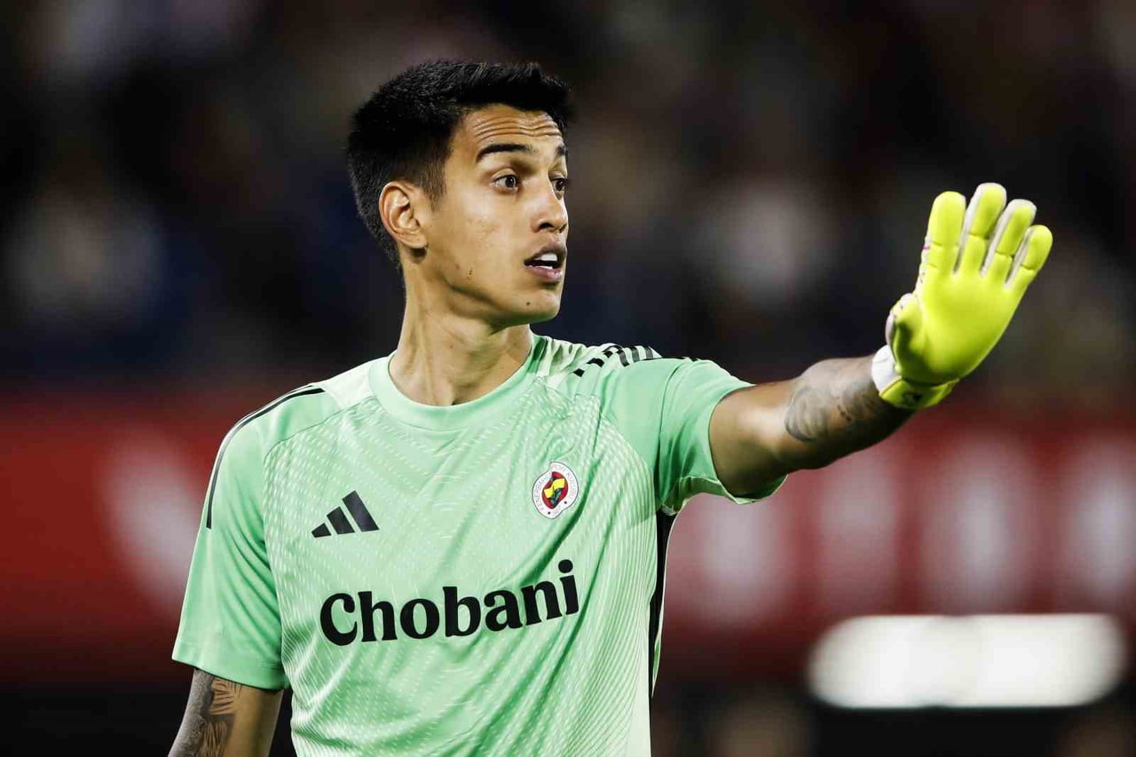 FENERBAHÇE, KALECİ İRFAN CAN EĞRİBAYAT'I SATIN ALMA OPSİYONU İLE BİRLİKTE SEZON SONUNA KADAR...