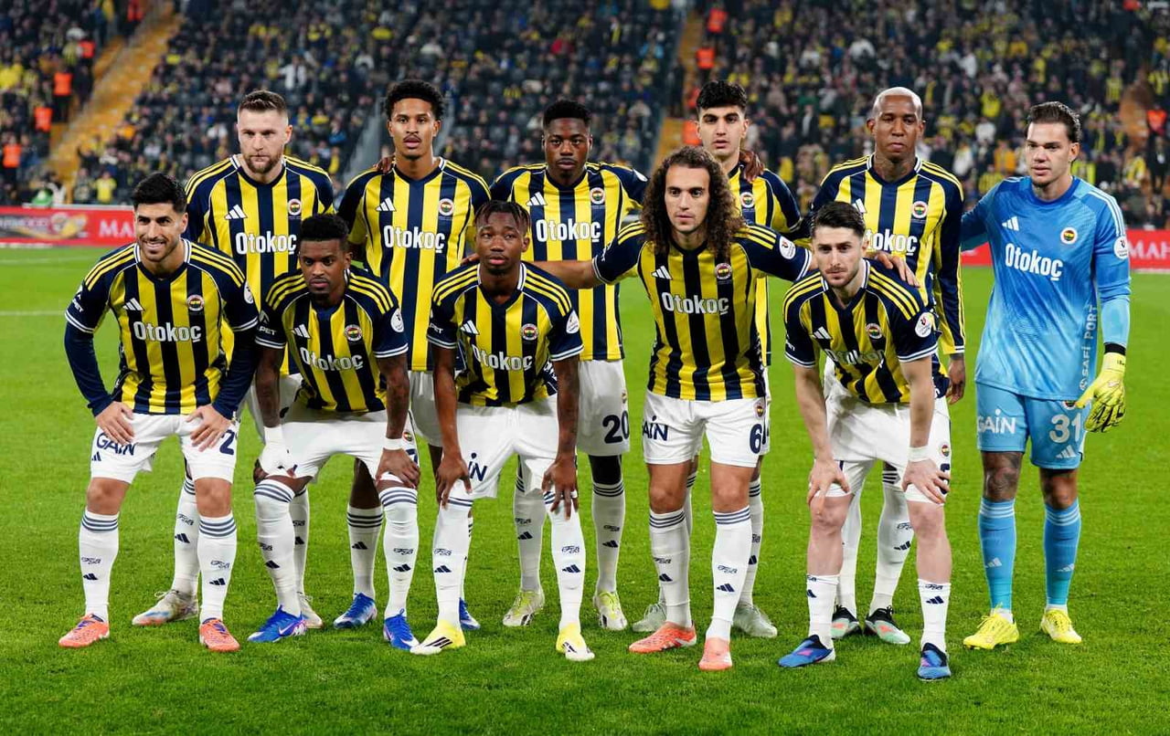 FENERBAHÇE TEKNİK DİREKTÖRÜ DOMENİCO TEDESCO, SON OYNADIKLARI ASTON VİLLA MAÇI 11'İNE GÖRE GÖZTEPE...