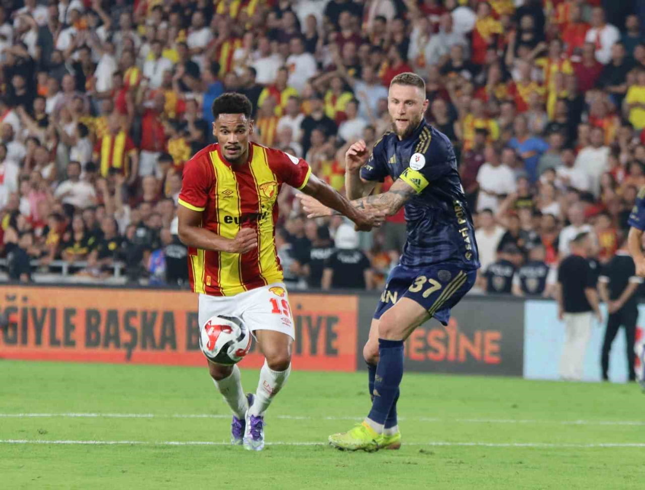 FENERBAHÇE, TRENDYOL SÜPER LİG'İN 19. HAFTASINDA YARIN GÖZTEPE'Yİ KONUK EDECEK