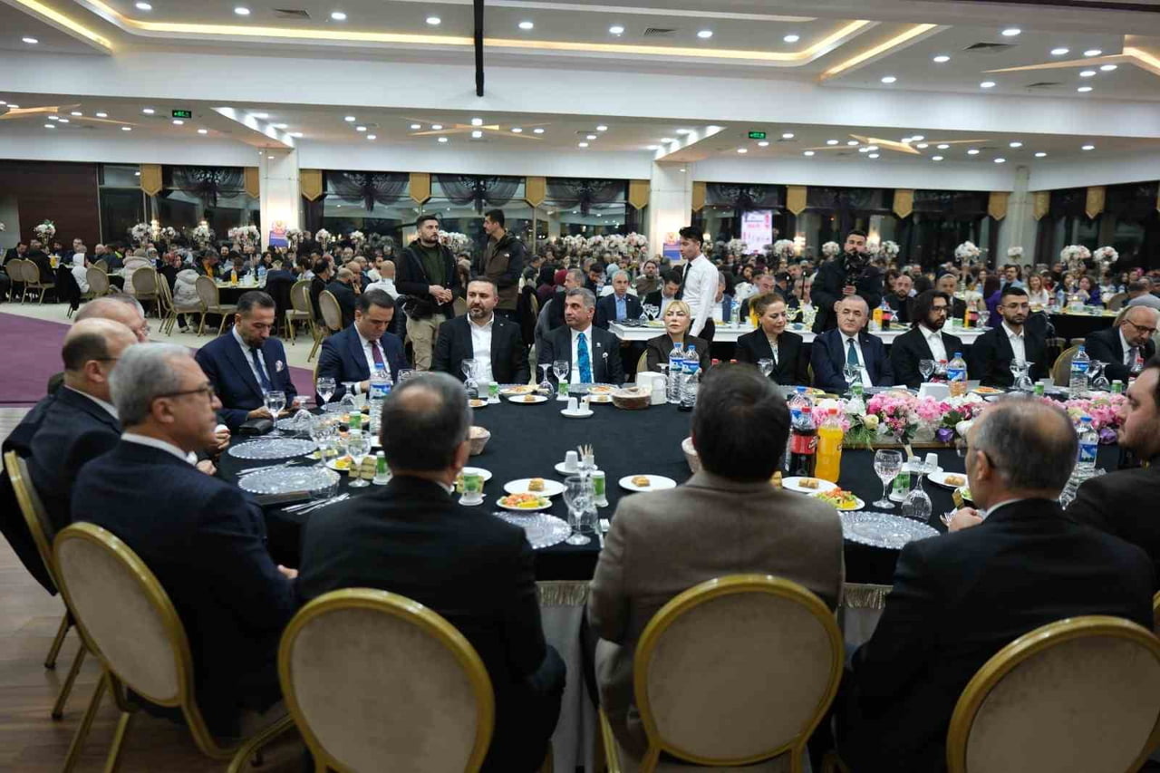 FIRAT HAVZASI GAZETECİLER CEMİYETİ TARAFINDAN DÜZENLENEN GECEDE, GEÇTİĞİMİZ YIL HAYATINI KAYBEDEN...