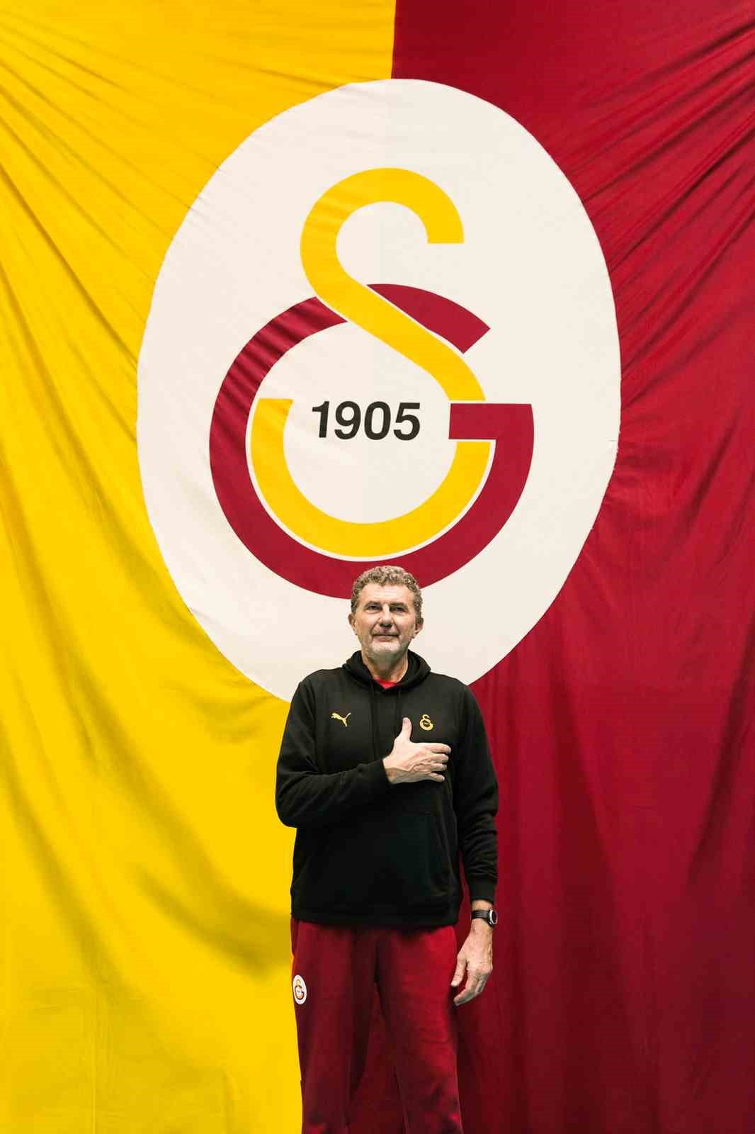 GALATASARAY ERKEK VOLEYBOL TAKIMI BAŞANTRENÖRÜ ANDREA GARDİNİ