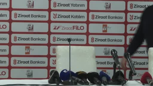 Galatasaray Teknik Direktörü Okan Buruk, Fethiyespor'un savunmada iyi direnç gösterdiğini...