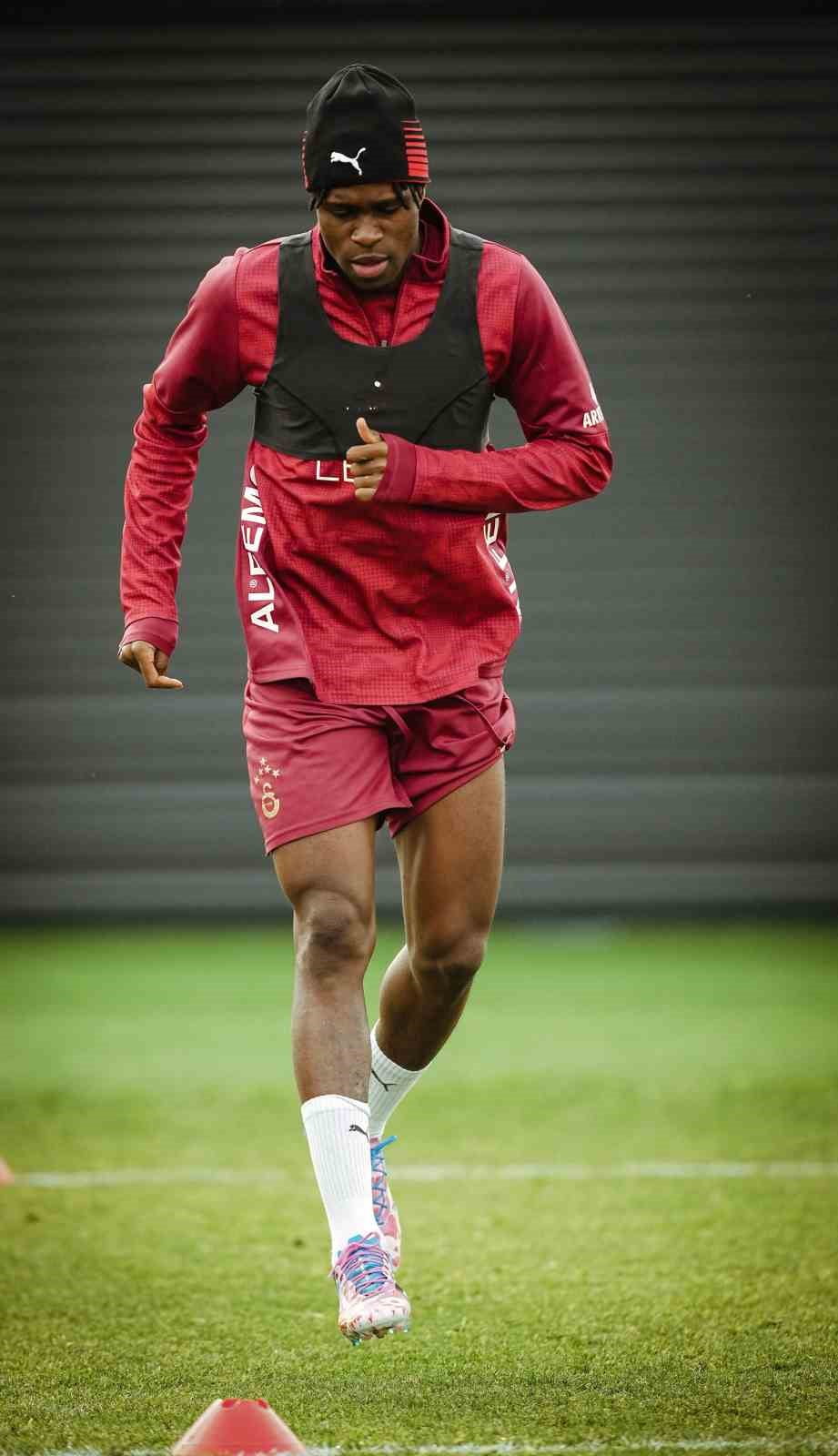 GALATASARAY, TRENDYOL SÜPER LİG'İN 19. HAFTASINDA FATİH KARAGÜMRÜK İLE DEPLASMANDA OYNAYACAĞI...