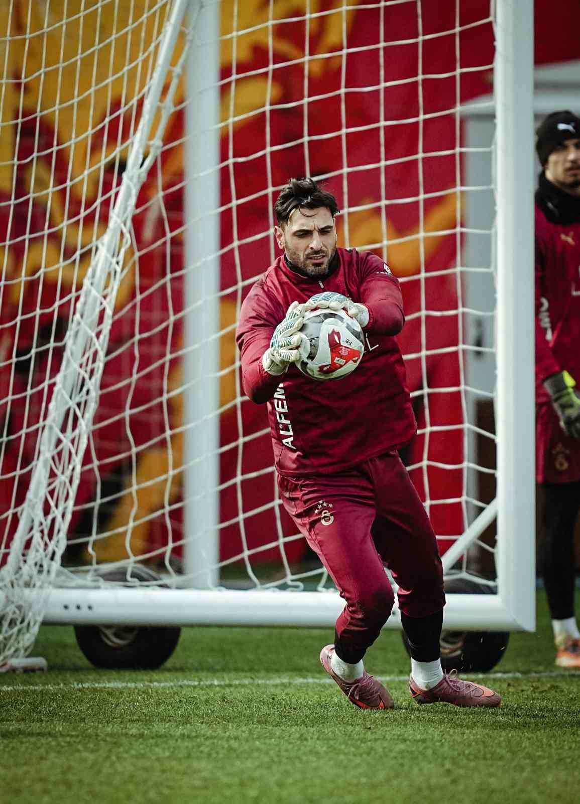 GALATASARAY, TRENDYOL SÜPER LİG'İN 19. HAFTASINDA FATİH KARAGÜMRÜK İLE DEPLASMANDA OYNAYACAĞI...