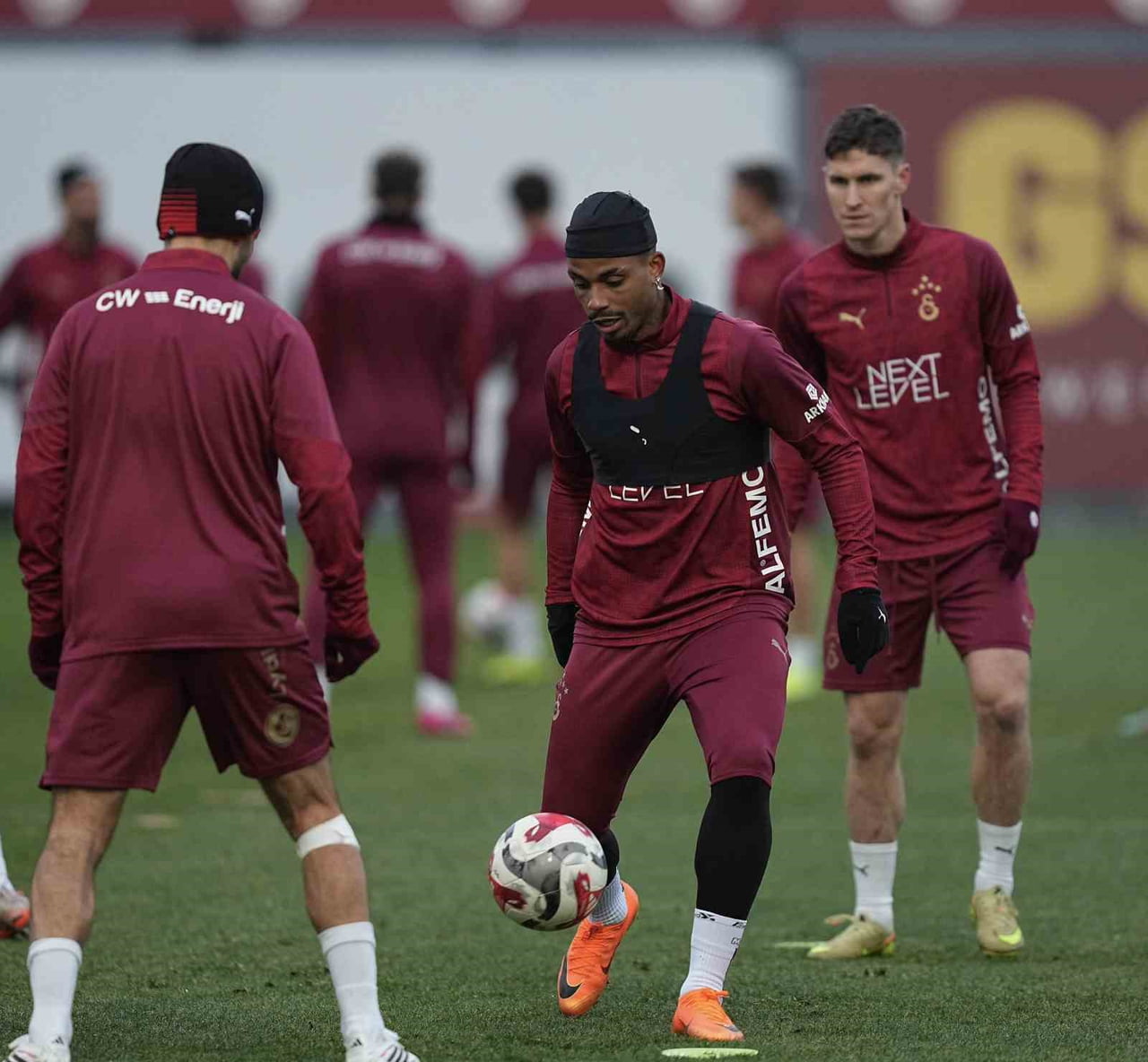 GALATASARAY, TRENDYOL SÜPER LİG’İN 18. HAFTASINDA GAZİANTEP FK İLE YAPACAĞI MAÇIN HAZIRLIKLARINA...