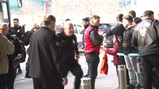 Galatasaray, UEFA Şampiyonlar Ligi 8. ve son haftasında yarın deplasmanda oynayacağı Manchester...