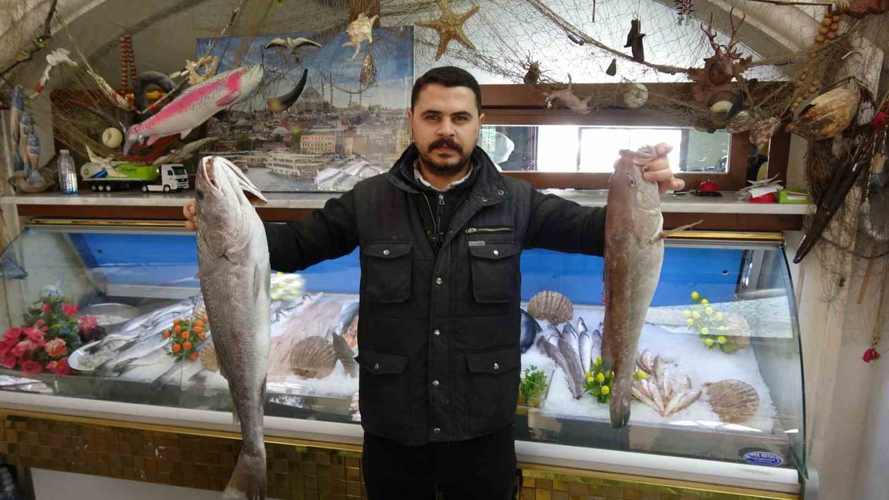 GASTRONOMİ ŞEHRİ GAZİANTEP'TE KIŞ AYLARININ VAZGEÇİLMEZ YEMEKLERİNDEN OLAN BALIK, KEBABIN TAHTINI...