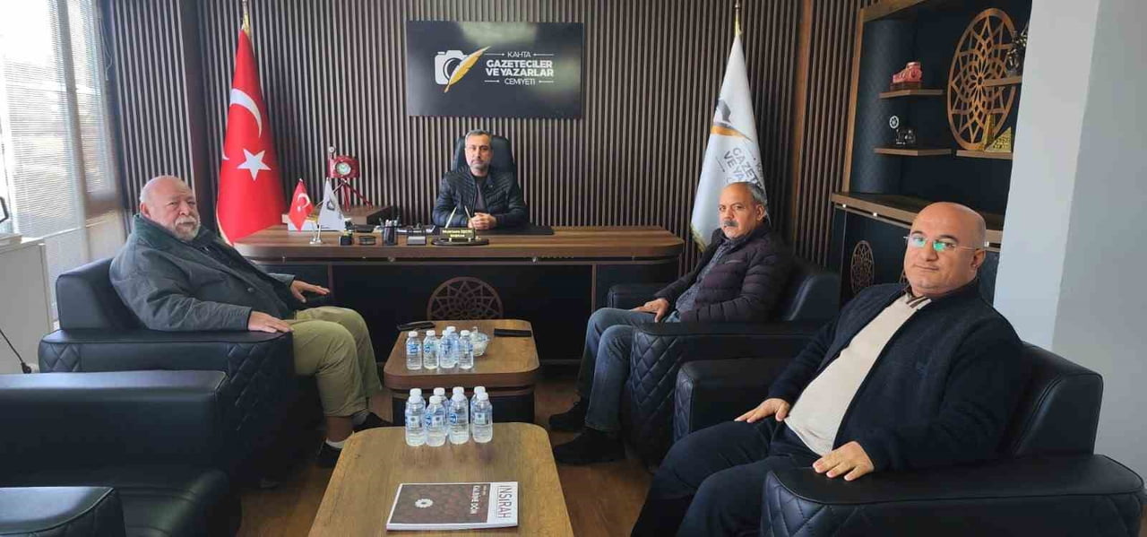 GAZETECİLER GÜNÜ ÖNCESİ YEREL BASININ GELECEĞİNE DAİR ÖNEMLİ MESAJLAR