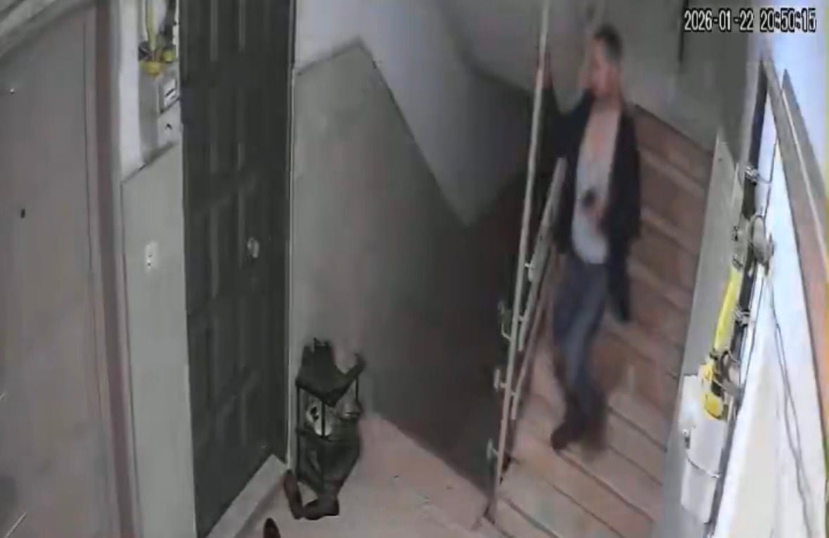 GAZİANTEP'TE BOŞANDIĞI ESKİ EŞİNİ KAFASINA VE YÜZÜNE KİMYASAL MADDE DÖKEREK AĞIR YARALAYAN ŞAHSIN...