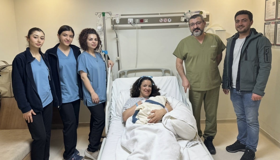 GAZİANTEP’TE 2026 YILINININ İLK BEBEĞİ "AYAZ" OLDU