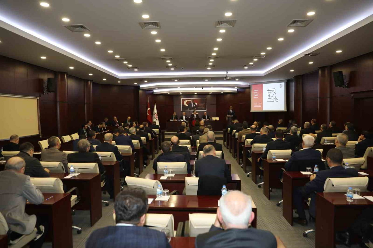 GAZİANTEP TİCARET ODASINDA (GTO) OCAK AYI OLAĞAN MECLİS TOPLANTISI, MECLİS BAŞKANI M. HİLMİ TEYMUR...