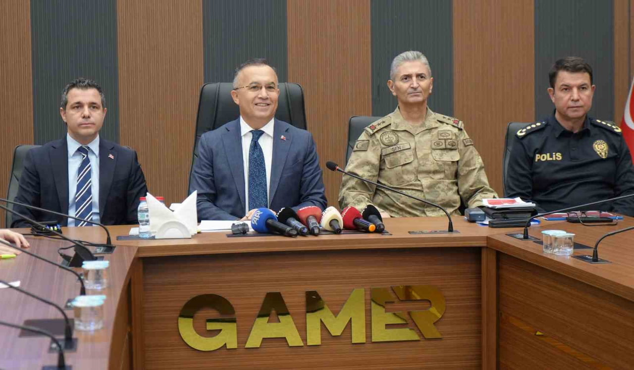 GAZİANTEP VALİSİ KEMAL ÇEBER, KENTTE 2025 YILINDA MEYDANA GELEN ASAYİŞ OLAYLARI VE YAPILAN...