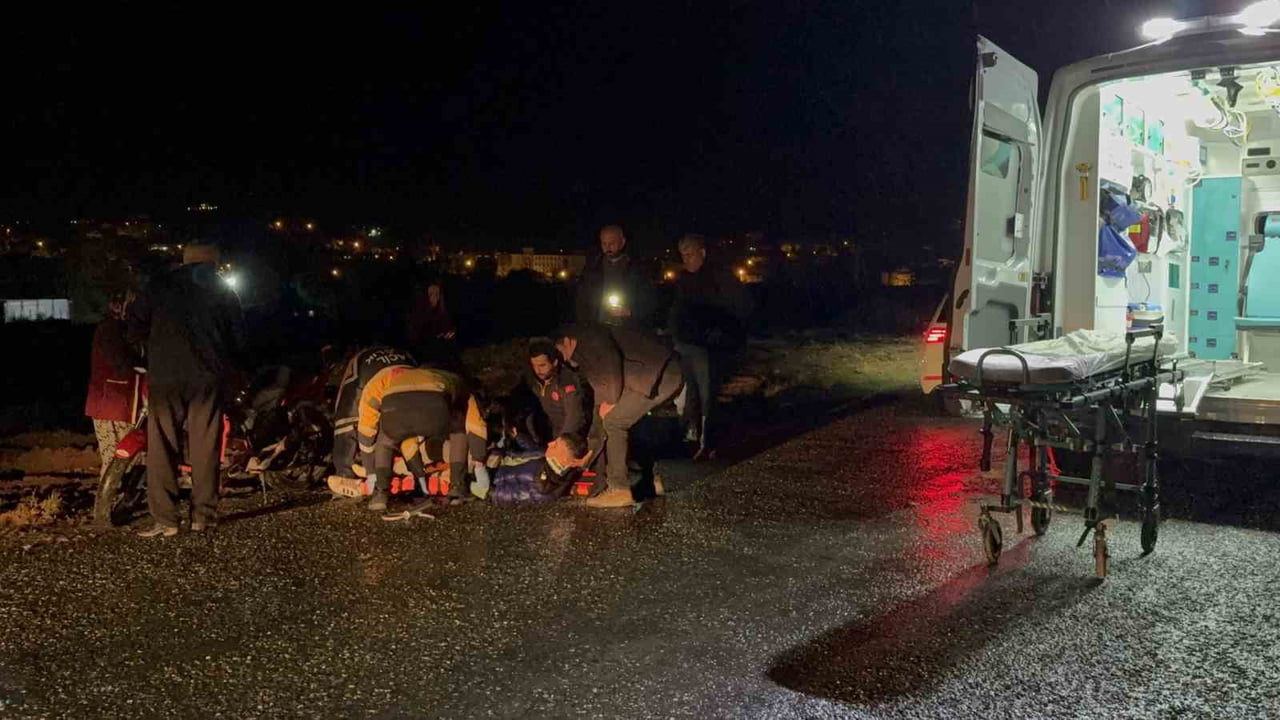 GAZİPAŞA’DA MOTOSİKLET KAZASI: SÜRÜCÜ YARALANDI