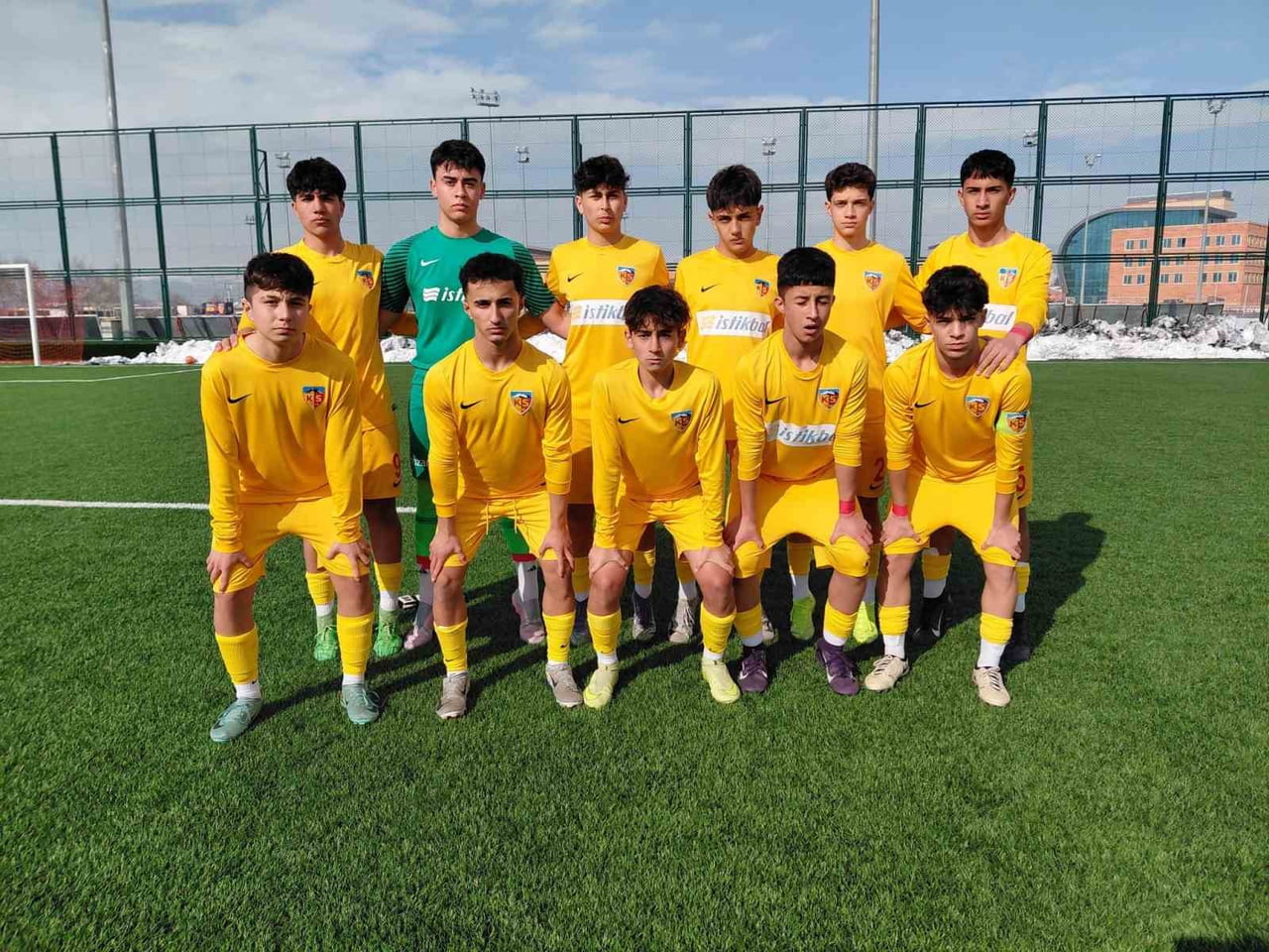 GELİŞİM LİGİ U-15 KATEGORİSİ 12. GRUP’TA OYNANAN 15. HAFTA MAÇINDA KAYSERİSPOR KENDİ EVİNDE KONUK...