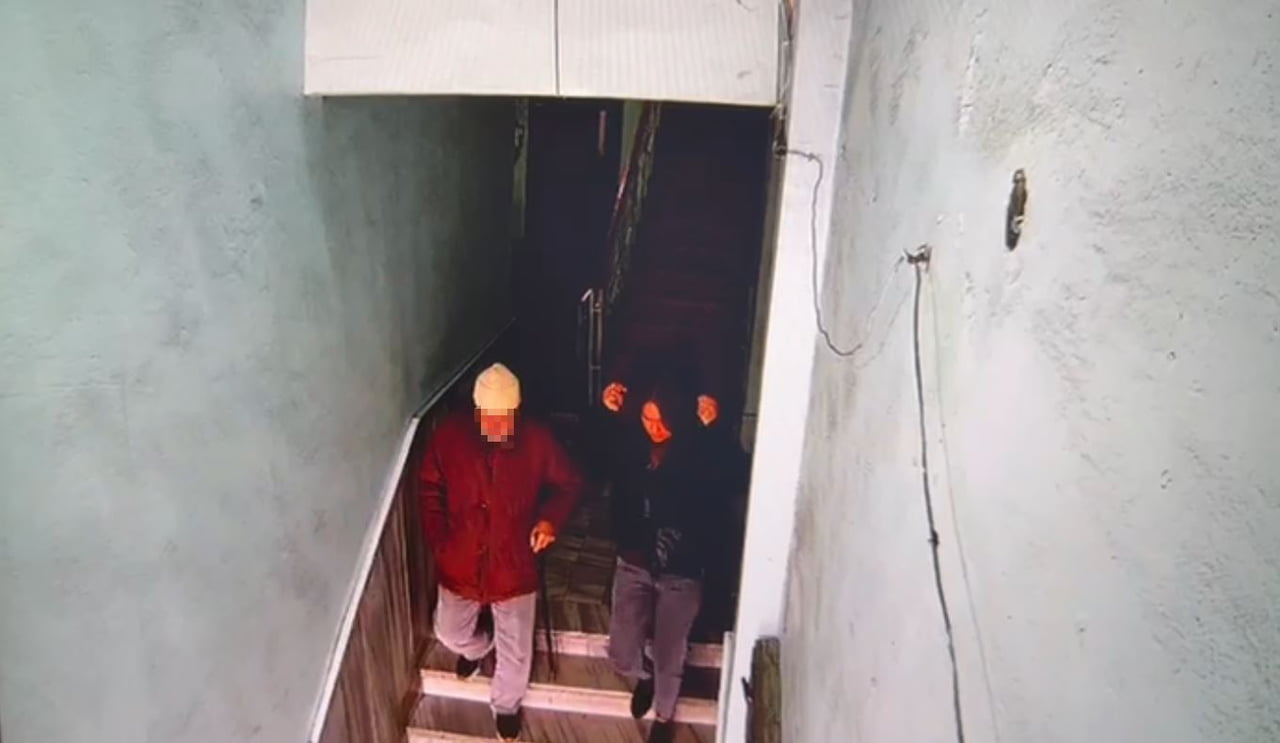 GENÇ KADINA AİT YENİ GÖRÜNTÜLER ORTAYA ÇIKTI. GÖRÜNTÜLERDE KADININ FATİH'TE OTURDUĞU BİNADAN...