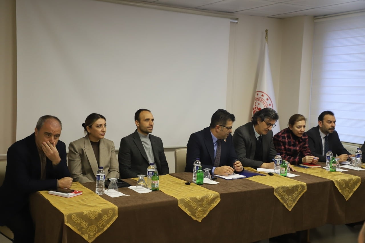 GENÇLİK VE SPOR İL MÜDÜRÜ KÜÇÜK: "HEDEFİMİZ GENÇLERİMİZE DAHA GÜÇLÜ VE NİTELİKLİ HİZMET...