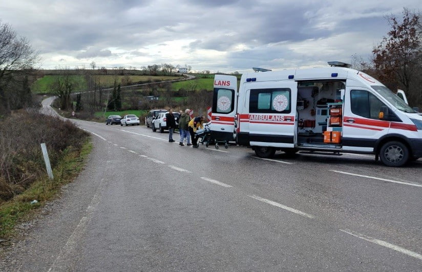 GÖNEN’DE İKİ OTOMOBİL ÇARPIŞTI: 6 YARALI