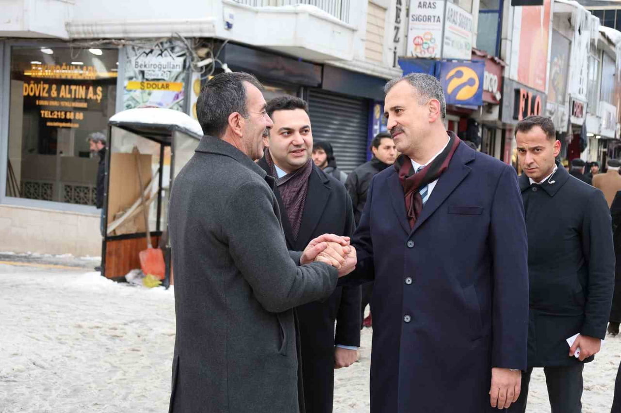 GÖREVE BUGÜN BAŞLAYAN AĞRI VALİSİ ÖNDER BOZKURT, EĞİTİM VE ARAŞTIRMA HASTANESİ İLE KENT...