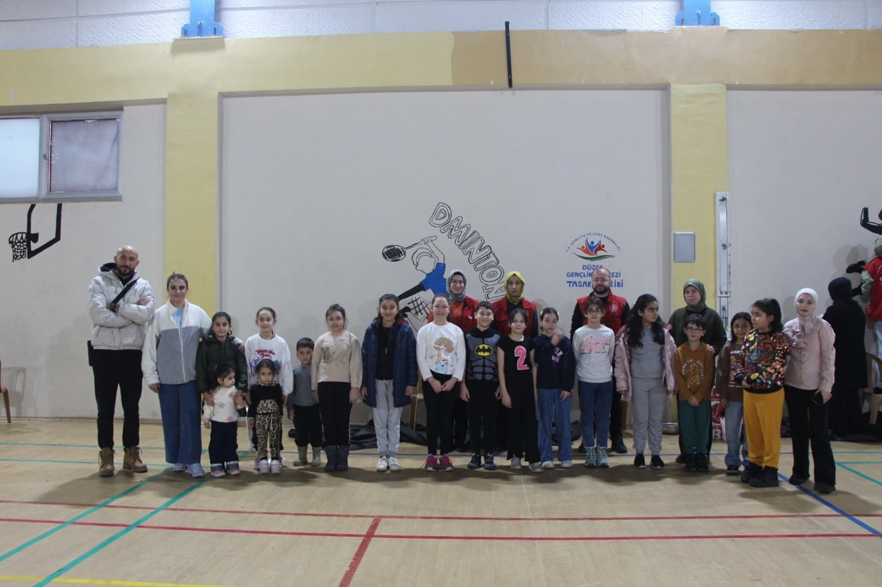 GSB GENÇLİK KIŞ KULÜBÜ KAPSAMINDA DUVAR ÇİZİM VE BOYAMA ETKİNLİĞİ DÜZENLENDİ.