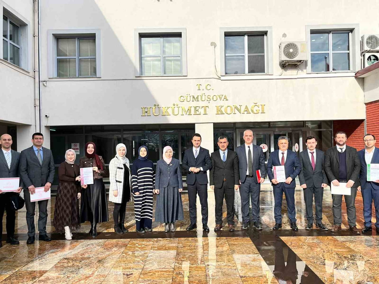 GÜMÜŞOVA İLÇESİNDE BULUNAN GÜMÜŞOVA ANADOLU LİSESİ, NASREDDİN HOCA ANAOKULU, 75. YIL İLKOKULU VE...