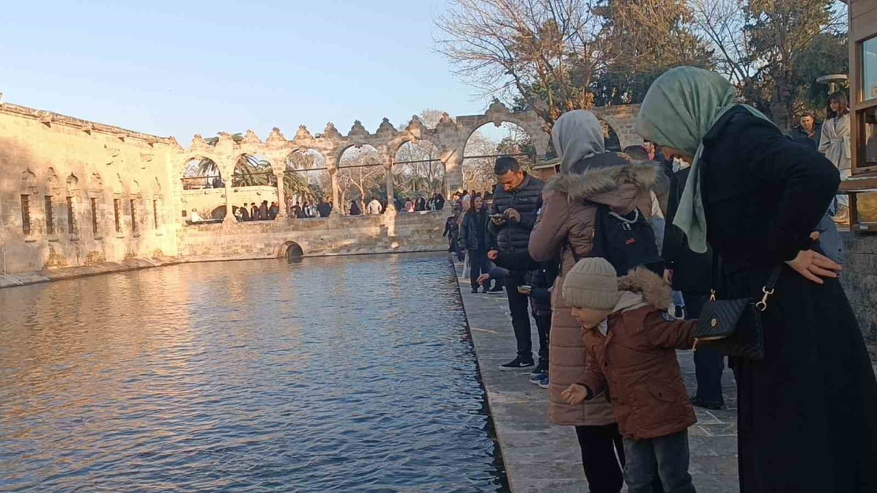 GÜNEŞİ GÖREN SOLUĞU BALIKLIGÖL’DE ALDI