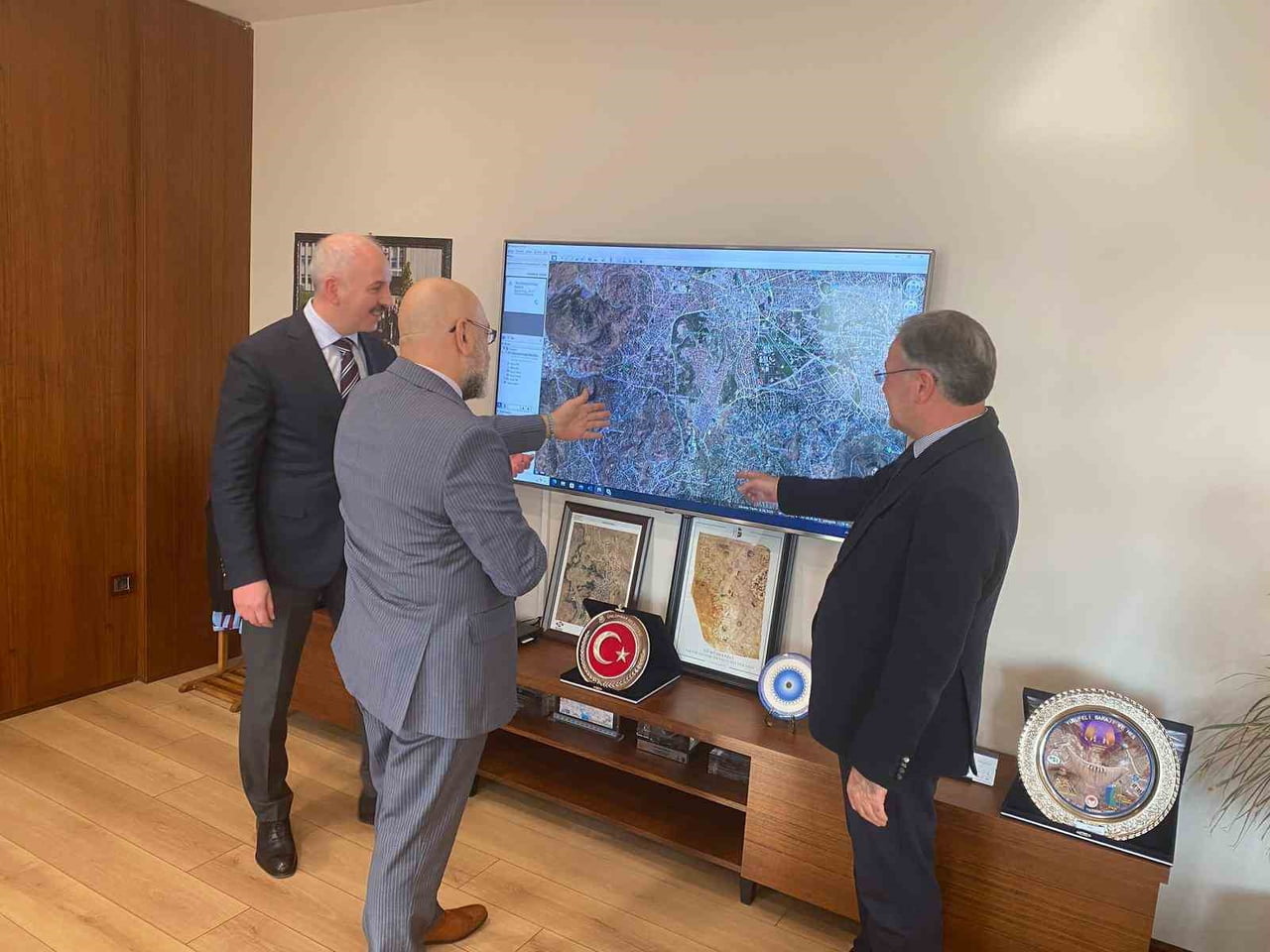 HACILAR BELEDİYE BAŞKANI BİLAL ÖZDOĞAN, İLÇEDE YÜRÜTÜLEN ÇALIŞMALAR İLE 2026 YILINA YÖNELİK...