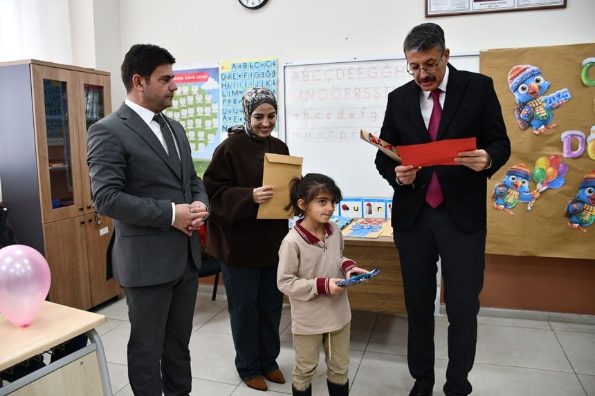 HAKKARİ'DE 2025-2026 EĞİTİM ÖĞRETİM YILININ BİRİNCİ YARIYIL TATİLİ BUGÜN BAŞLADI.