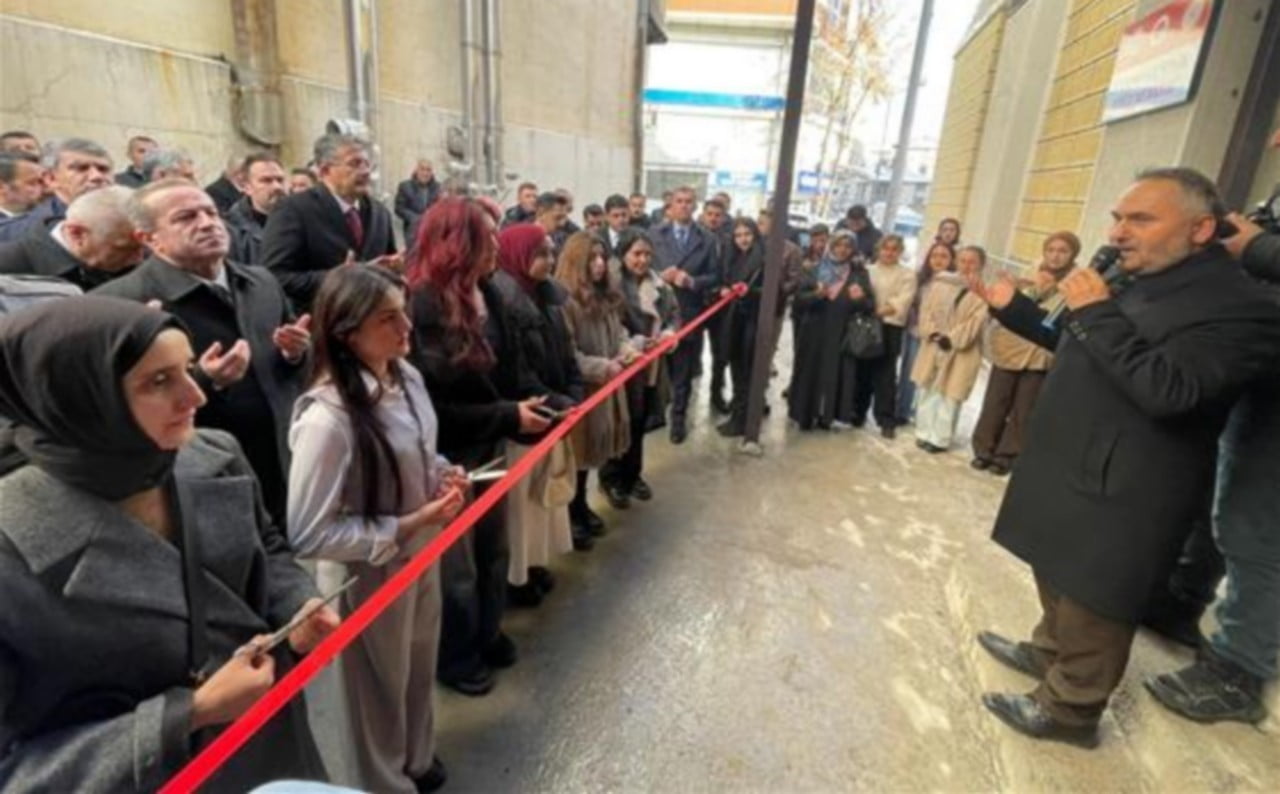 HAKKARİ İL MÜFTÜLÜĞÜ TARAFINDAN YAPIMI TAMAMLANAN DİYANET GENÇLİK ETÜT MERKEZİ DÜZENLENEN TÖRENLE...