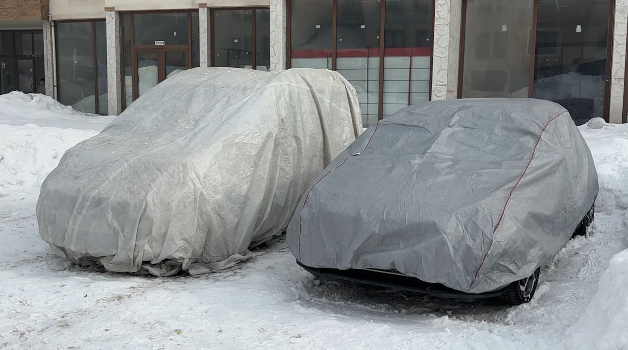 HAKKARİ’NİN YÜKSEKOVA İLÇESİNDE KIŞ KAPIYA DAYANMADI, ADETA İÇERİ DALDI! HAVA SICAKLIĞININ GECE...