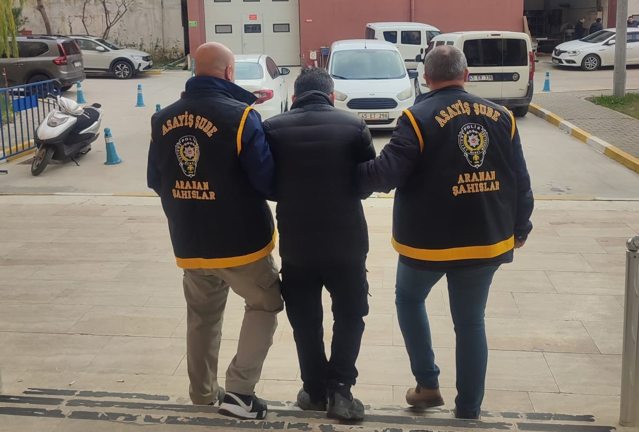 HAKKINDA 7 AYRI YAKALAMA EMRİ VE 18 YILI AŞKIN KESİNLEŞMİŞ HAPİS CEZASI BULUNAN FİRARİ ŞAHIS...