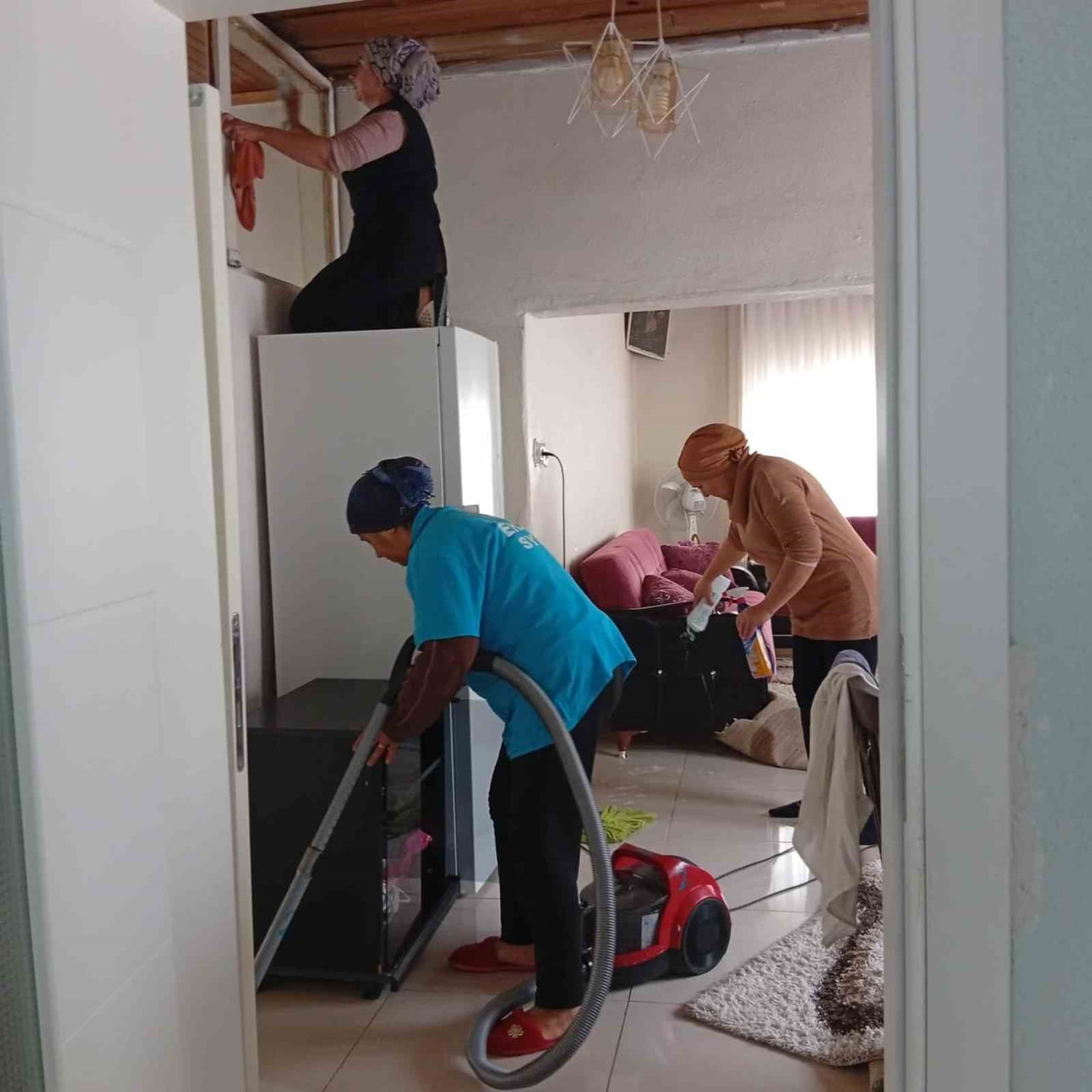 HATAY'IN ERZİN İLÇESİNDE KAYMAKAMLIK TARAFINDAN HAYATA GEÇİRİLEN "YAŞLI VE ENGELLİ...