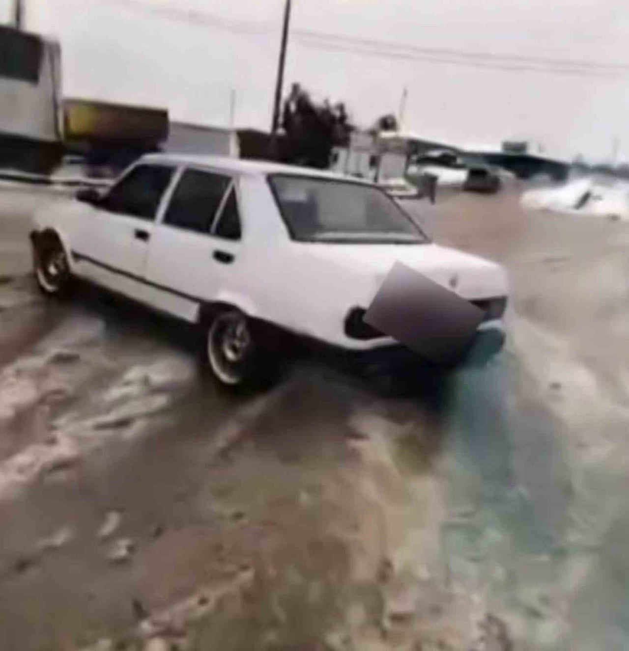 HATAY’DA KARLA KAPLI ZEMİNDE TOFAŞ İLE DRİFT ATAN SÜRÜCÜYE 63 BİN 879 TL CEZAİ İŞLEM...