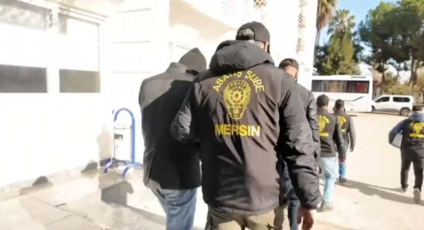 İÇİŞLERİ BAKANI ALİ YERLİKAYA: "MERSİN’DE ‘CHANGE ARAÇ’ ÇETESİNE YÖNELİK OPERASYONUMUZDA...