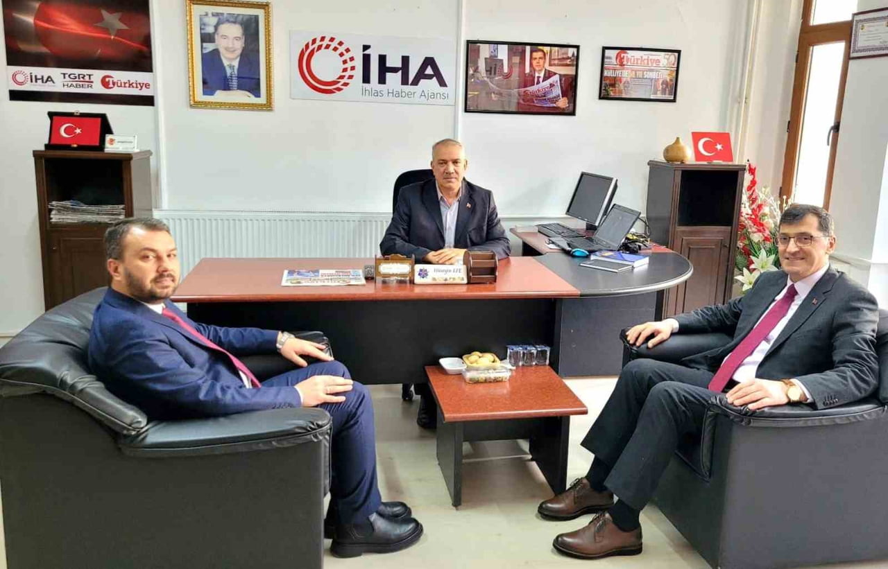 İHLAS HABER AJANSI KÜTAHYA BÜROSU'NU ZİYARET EDEN KÜTAHYA BELEDİYE BAŞKANI KAHVECİ, BURADA ÖNEMLİ...