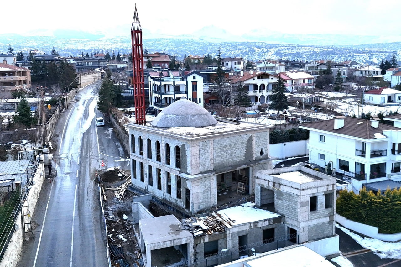 İLÇEDE BİRÇOK MAHALLENİN İHTİYACI OLAN CAMİ VE DİYANET EĞİTİM KÜLTÜR MERKEZİNİ HAYATA GEÇİRMEYE...